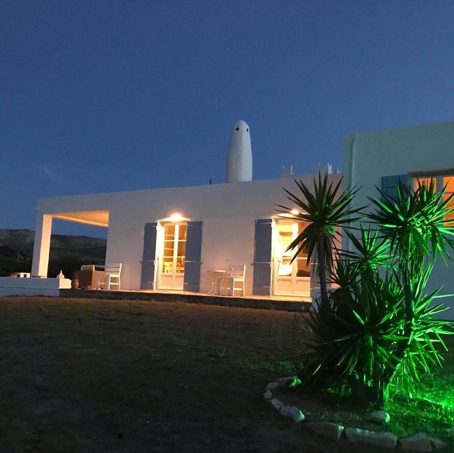 Villa Villaloz Naousa (Paros)
